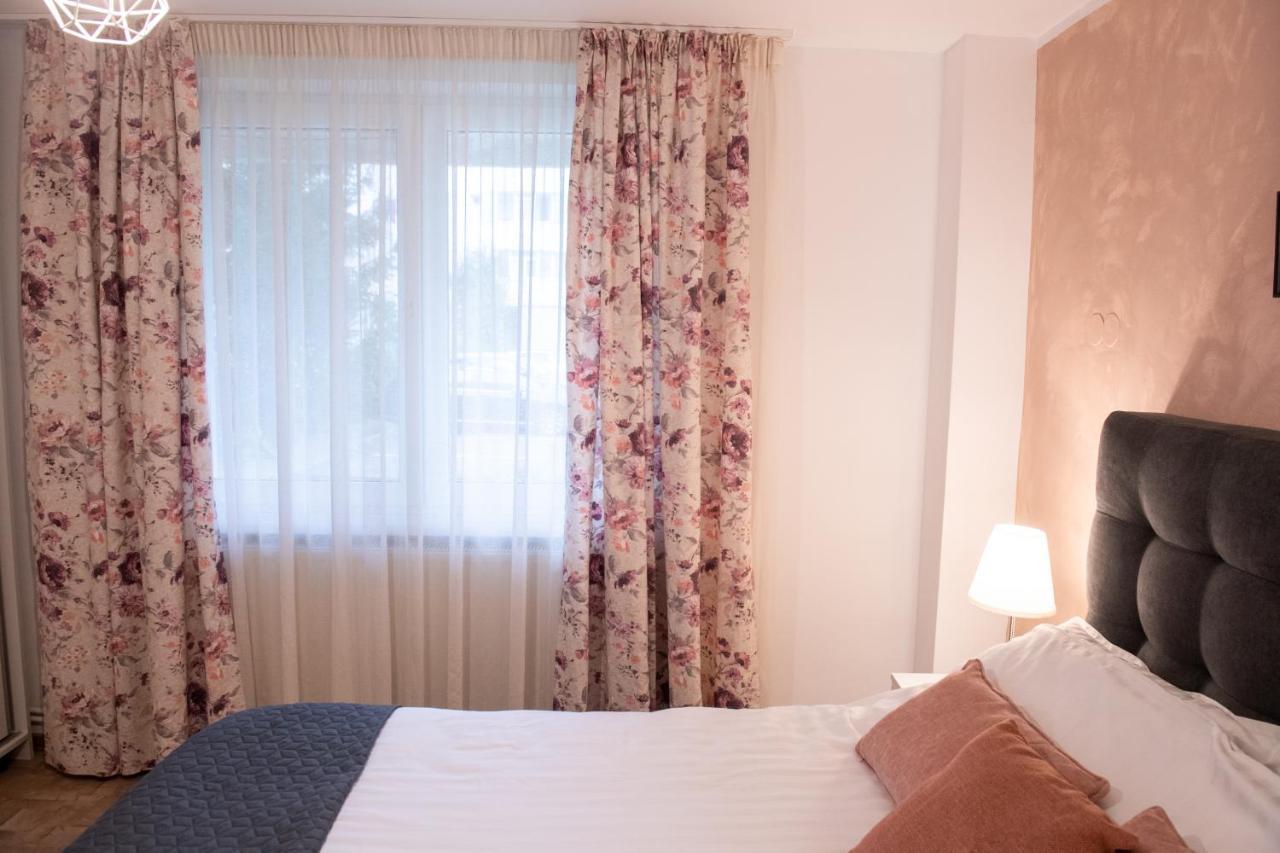 Urban Oasis Apartment Piatra Neamt Luaran gambar