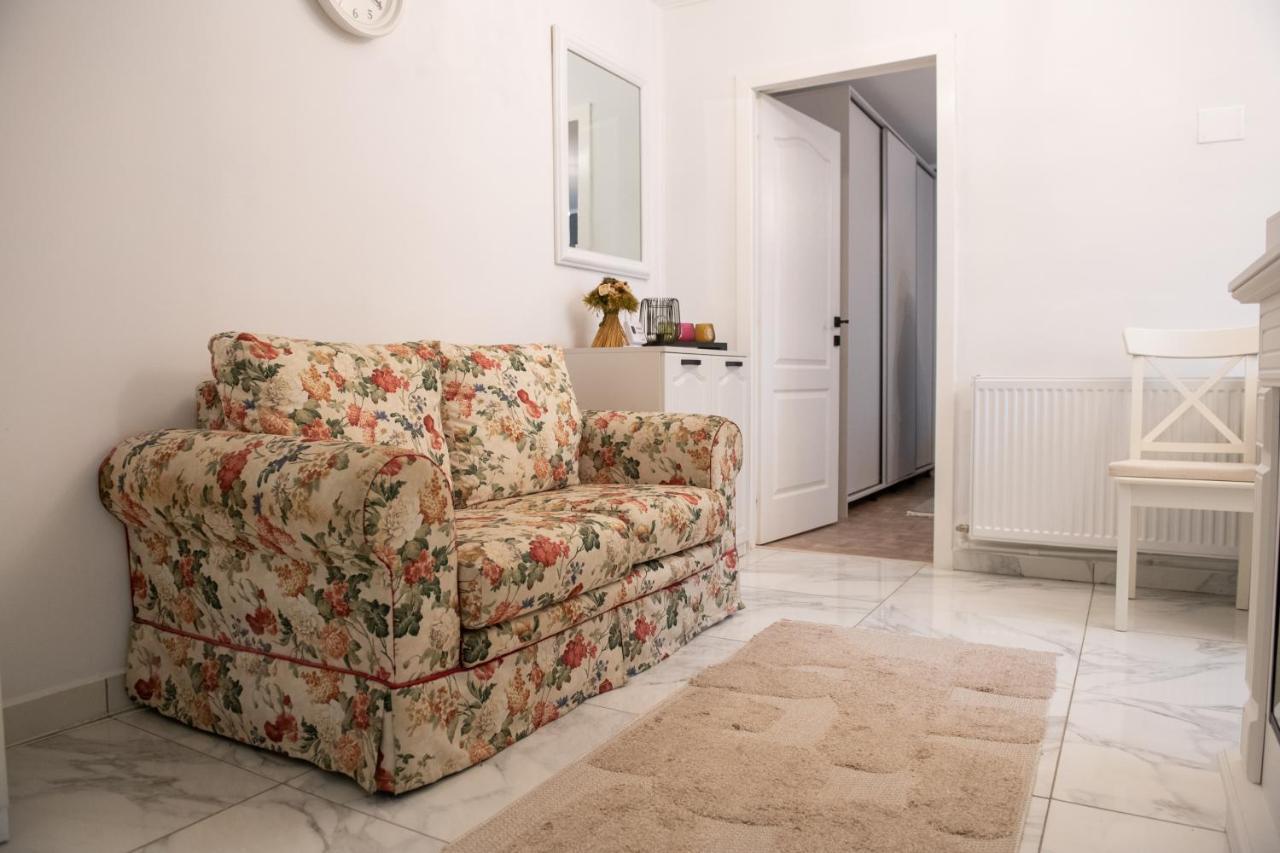Urban Oasis Apartment Piatra Neamt Luaran gambar